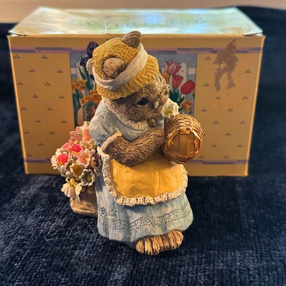 The Easter Bunny Family "Momma Making Basket" by United Design - Picture 2 of 10